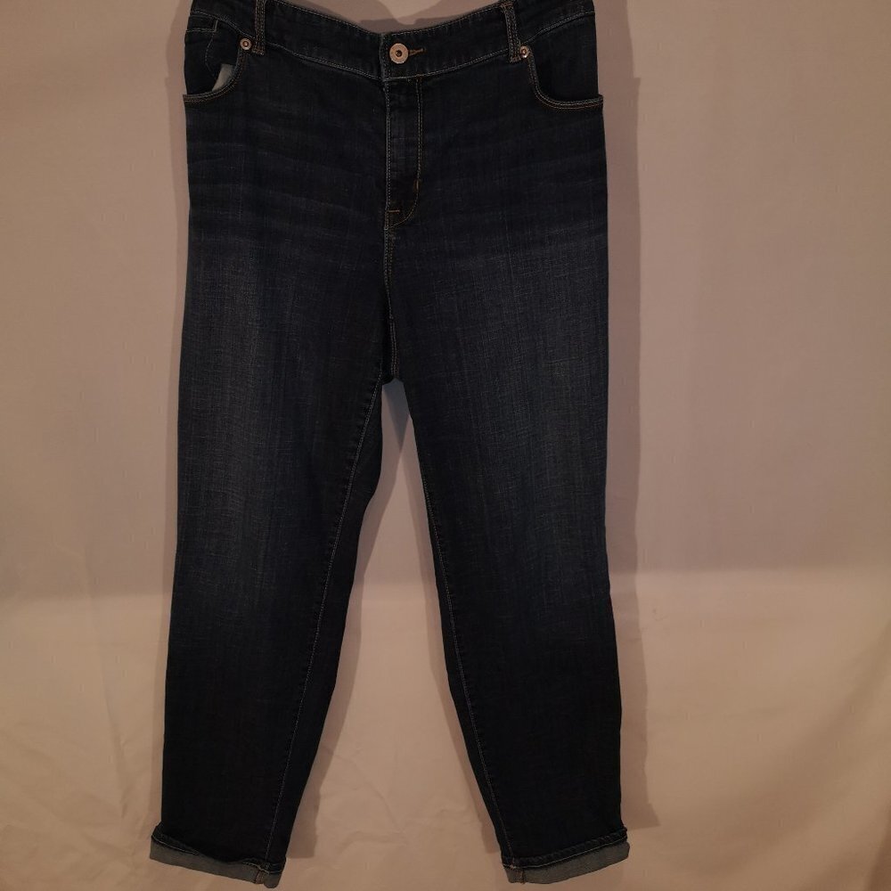 Chico's Ladies Size 3XL Platinum Denim Ultimate Fit Straight Leg Blue Jeans